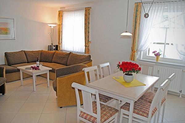 Haus Strandburg * Ostseebad Binz